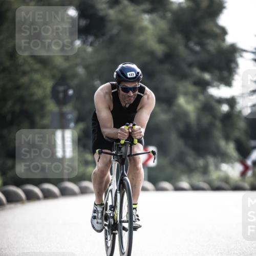 21.06.2026 - 29. Vierlanden-Triathlon H.Heesch http://msf.ph/oto/9878652 21.06.2026 09:08:51 Radfahren 123 meine-sportfotos.de