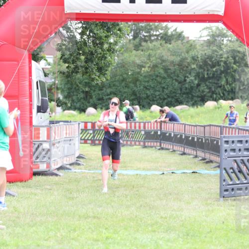 21.06.2026 - 29. Vierlanden-Triathlon Andreas Tolksdorf http://msf.ph/oto/9878673 21.06.2026 11:16:24 Ziel 449, 609, 449, 609 meine-sportfotos.de