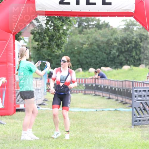 21.06.2026 - 29. Vierlanden-Triathlon Andreas Tolksdorf http://msf.ph/oto/9878768 21.06.2026 11:16:27 Ziel 449, 474, 609, 449, 474, 609 meine-sportfotos.de