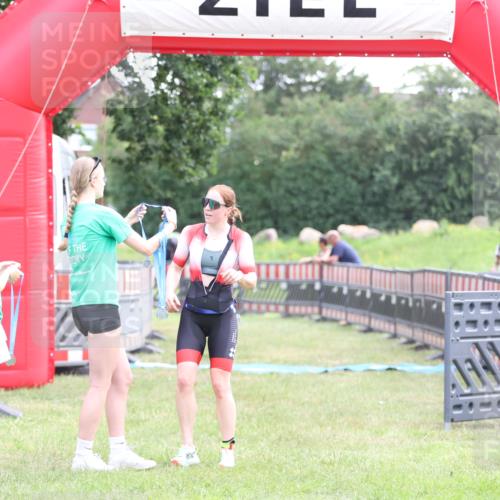 21.06.2026 - 29. Vierlanden-Triathlon Andreas Tolksdorf http://msf.ph/oto/9878778 21.06.2026 11:16:27 Ziel 449, 474, 609, 449, 474, 609 meine-sportfotos.de