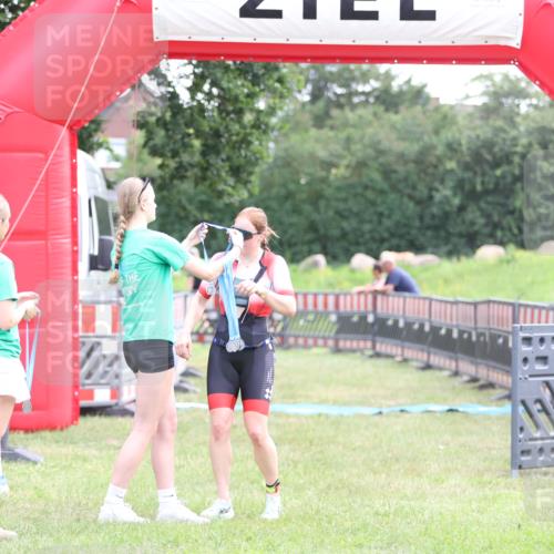 21.06.2026 - 29. Vierlanden-Triathlon Andreas Tolksdorf http://msf.ph/oto/9878809 21.06.2026 11:16:27 Ziel 449, 474, 609, 449, 474, 609 meine-sportfotos.de