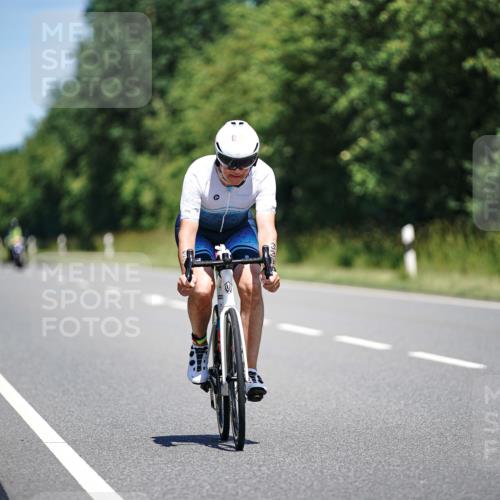 21.06.2026 - Viking Triathlon Michael Burmester http://msf.ph/oto/9878844 21.06.2026 13:10:31 Radfahren 178, 178, 339 meine-sportfotos.de