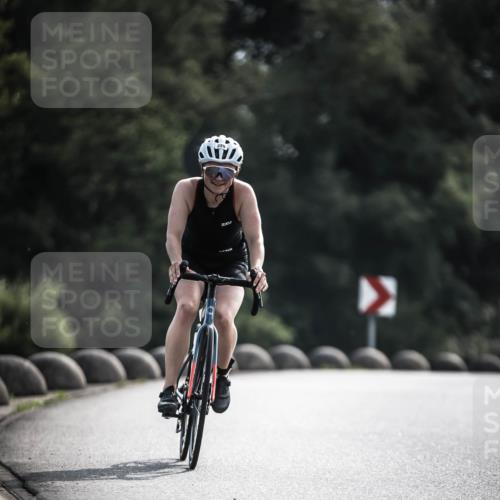 21.06.2026 - 29. Vierlanden-Triathlon H.Heesch http://msf.ph/oto/9878845 21.06.2026 09:09:56 Radfahren 229, 231, 240 meine-sportfotos.de