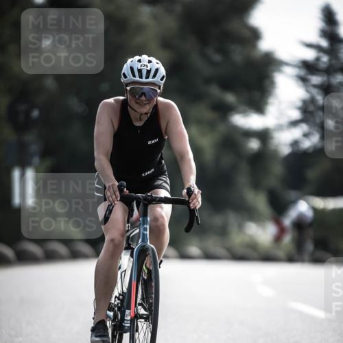 21.06.2026 - 29. Vierlanden-Triathlon H.Heesch http://msf.ph/oto/9878875 21.06.2026 09:09:57 Radfahren 229, 231, 240 meine-sportfotos.de