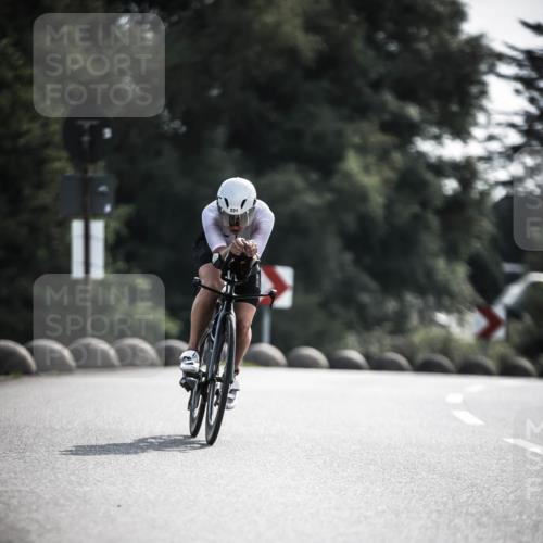 21.06.2026 - 29. Vierlanden-Triathlon H.Heesch http://msf.ph/oto/9878899 21.06.2026 09:10:01 Radfahren 229, 231 meine-sportfotos.de