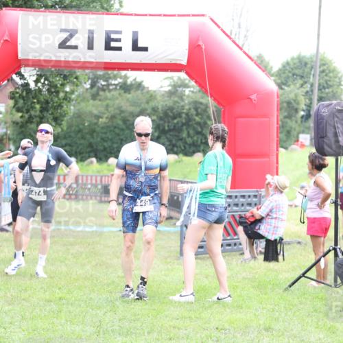 21.06.2026 - 29. Vierlanden-Triathlon Andreas Tolksdorf http://msf.ph/oto/9878926 21.06.2026 11:16:43 Ziel 347, 474, 347, 474 meine-sportfotos.de