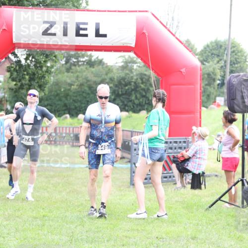 21.06.2026 - 29. Vierlanden-Triathlon Andreas Tolksdorf http://msf.ph/oto/9878934 21.06.2026 11:16:43 Ziel 347, 474, 347, 474 meine-sportfotos.de