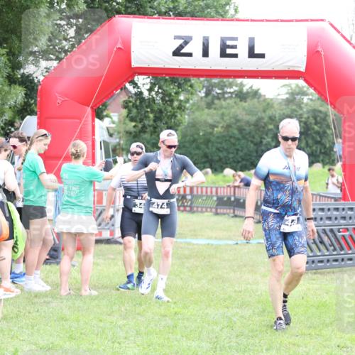 21.06.2026 - 29. Vierlanden-Triathlon Andreas Tolksdorf http://msf.ph/oto/9878990 21.06.2026 11:16:44 Ziel 347, 347 meine-sportfotos.de