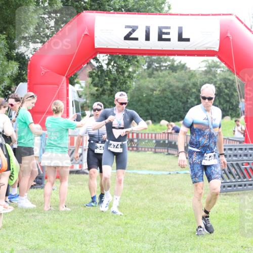 21.06.2026 - 29. Vierlanden-Triathlon Andreas Tolksdorf http://msf.ph/oto/9878999 21.06.2026 11:16:44 Ziel 347, 347 meine-sportfotos.de