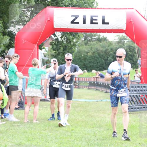 21.06.2026 - 29. Vierlanden-Triathlon Andreas Tolksdorf http://msf.ph/oto/9879031 21.06.2026 11:16:44 Ziel 347, 347 meine-sportfotos.de