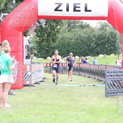 21.06.2026 - 29. Vierlanden-Triathlon Andreas Tolksdorf http://msf.ph/oto/9879078 21.06.2026 11:17:04 Ziel 434, 459, 434, 459 meine-sportfotos.de