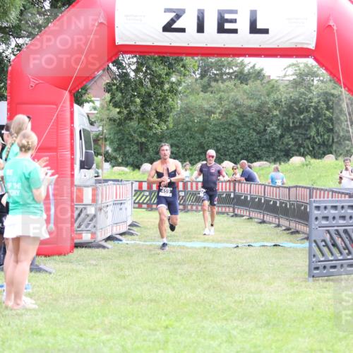 21.06.2026 - 29. Vierlanden-Triathlon Andreas Tolksdorf http://msf.ph/oto/9879126 21.06.2026 11:17:04 Ziel 434, 459, 434, 459 meine-sportfotos.de