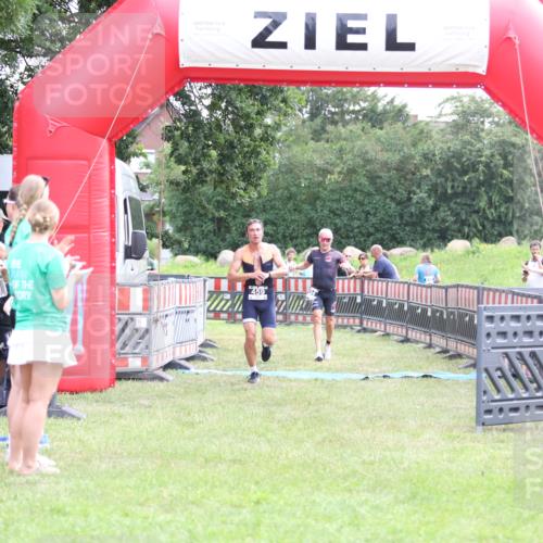 21.06.2026 - 29. Vierlanden-Triathlon Andreas Tolksdorf http://msf.ph/oto/9879134 21.06.2026 11:17:04 Ziel 434, 459, 434, 459 meine-sportfotos.de