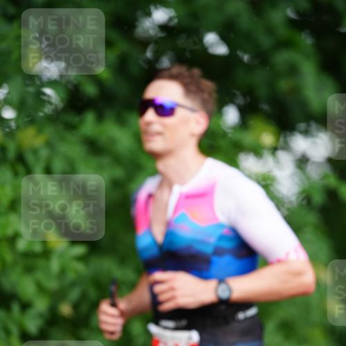 21.06.2026 - 29. Vierlanden-Triathlon LAZAROV Photography http://msf.ph/oto/9879180 21.06.2026 12:08:56 Laufen 400 meine-sportfotos.de