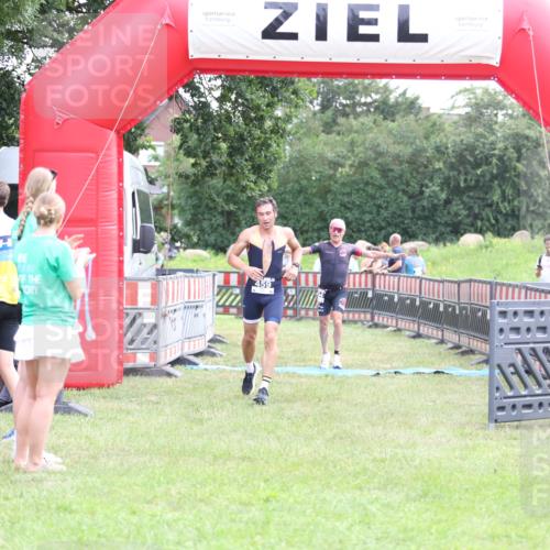 21.06.2026 - 29. Vierlanden-Triathlon Andreas Tolksdorf http://msf.ph/oto/9879183 21.06.2026 11:17:05 Ziel 434, 459, 434, 459 meine-sportfotos.de