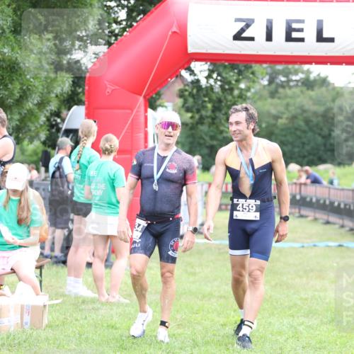21.06.2026 - 29. Vierlanden-Triathlon Andreas Tolksdorf http://msf.ph/oto/9879208 21.06.2026 11:17:18 Ziel 410, 467, 410, 467 meine-sportfotos.de