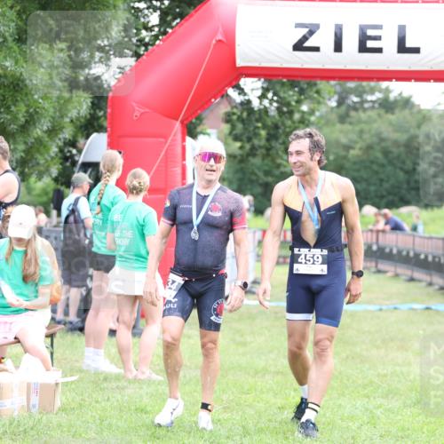 21.06.2026 - 29. Vierlanden-Triathlon Andreas Tolksdorf http://msf.ph/oto/9879216 21.06.2026 11:17:18 Ziel 410, 467, 410, 467 meine-sportfotos.de