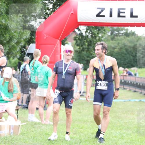21.06.2026 - 29. Vierlanden-Triathlon Andreas Tolksdorf http://msf.ph/oto/9879223 21.06.2026 11:17:18 Ziel 410, 467, 410, 467 meine-sportfotos.de