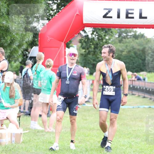 21.06.2026 - 29. Vierlanden-Triathlon Andreas Tolksdorf http://msf.ph/oto/9879228 21.06.2026 11:17:18 Ziel 410, 467, 410, 467 meine-sportfotos.de