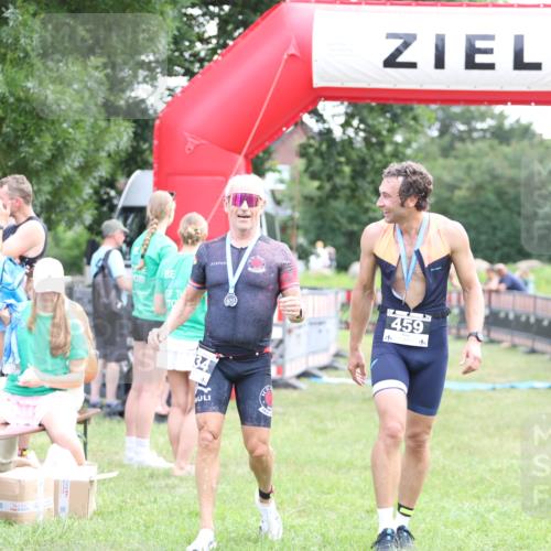 21.06.2026 - 29. Vierlanden-Triathlon Andreas Tolksdorf http://msf.ph/oto/9879273 21.06.2026 11:17:19 Ziel 410, 467, 410, 467 meine-sportfotos.de