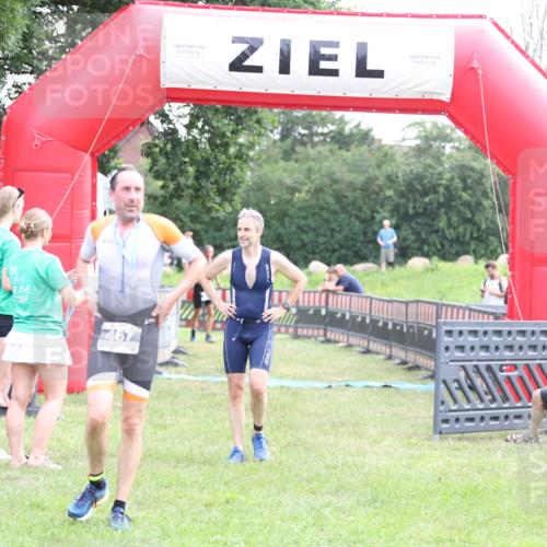 21.06.2026 - 29. Vierlanden-Triathlon Andreas Tolksdorf http://msf.ph/oto/9879381 21.06.2026 11:17:27 Ziel 397, 397 meine-sportfotos.de
