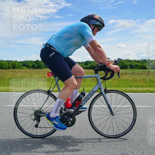 21.06.2026 - Viking Triathlon Michael Burmester http://msf.ph/oto/9879398 21.06.2026 12:30:56 Radfahren 34, 45, 111, 113, 125, 188, 199, 241, 252, 327, 340, 383, 445, 485, 553, 567, 578, 663 meine-sportfotos.de