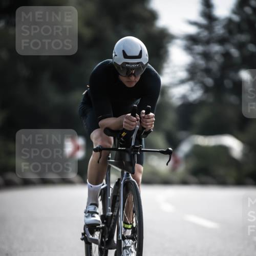 21.06.2026 - 29. Vierlanden-Triathlon H.Heesch http://msf.ph/oto/9879405 21.06.2026 09:11:36 Radfahren 77, 140 meine-sportfotos.de
