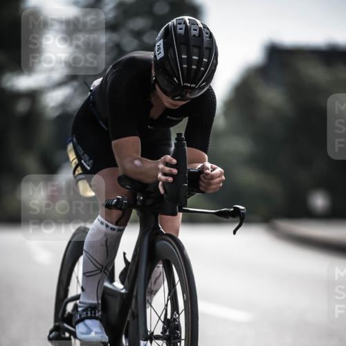 21.06.2026 - 29. Vierlanden-Triathlon H.Heesch http://msf.ph/oto/9879582 21.06.2026 09:12:02 Radfahren 241, 261 meine-sportfotos.de