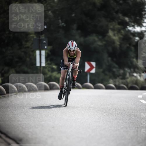 21.06.2026 - 29. Vierlanden-Triathlon H.Heesch http://msf.ph/oto/9879607 21.06.2026 09:12:06 Radfahren 241 meine-sportfotos.de