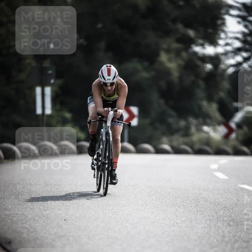 21.06.2026 - 29. Vierlanden-Triathlon H.Heesch http://msf.ph/oto/9879635 21.06.2026 09:12:07 Radfahren 241 meine-sportfotos.de