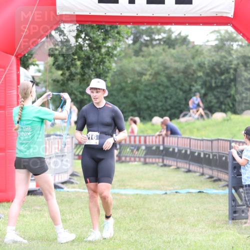 21.06.2026 - 29. Vierlanden-Triathlon Andreas Tolksdorf http://msf.ph/oto/9879666 21.06.2026 11:18:03 Ziel 316, 399, 316, 399 meine-sportfotos.de