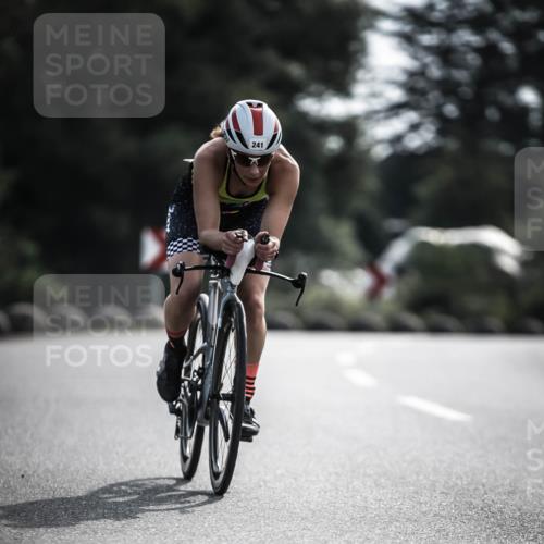 21.06.2026 - 29. Vierlanden-Triathlon H.Heesch http://msf.ph/oto/9879690 21.06.2026 09:12:07 Radfahren 241 meine-sportfotos.de