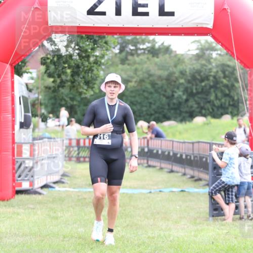 21.06.2026 - 29. Vierlanden-Triathlon Andreas Tolksdorf http://msf.ph/oto/9879732 21.06.2026 11:18:06 Ziel 399, 399 meine-sportfotos.de