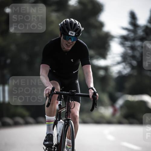 21.06.2026 - 29. Vierlanden-Triathlon H.Heesch http://msf.ph/oto/9879778 21.06.2026 09:12:17 Radfahren 32, 64, 116 meine-sportfotos.de