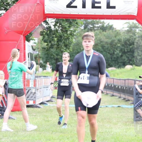21.06.2026 - 29. Vierlanden-Triathlon Andreas Tolksdorf http://msf.ph/oto/9879786 21.06.2026 11:18:09 Ziel 361, 399, 361, 399 meine-sportfotos.de