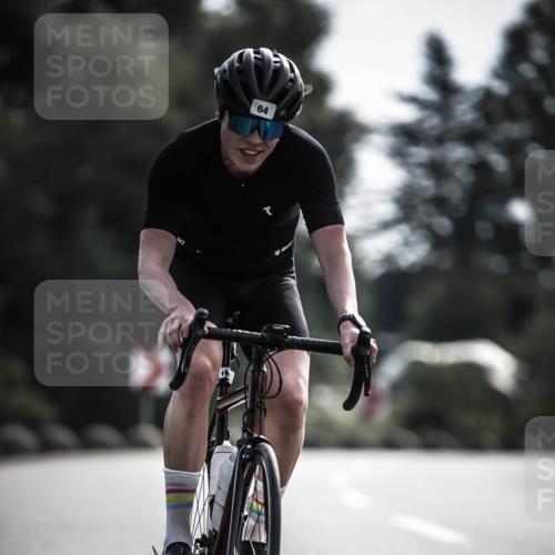 21.06.2026 - 29. Vierlanden-Triathlon H.Heesch http://msf.ph/oto/9879787 21.06.2026 09:12:17 Radfahren 32, 64, 116 meine-sportfotos.de