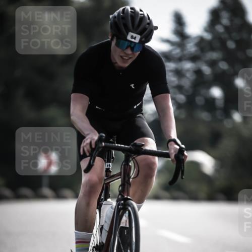 21.06.2026 - 29. Vierlanden-Triathlon H.Heesch http://msf.ph/oto/9879794 21.06.2026 09:12:17 Radfahren 32, 64, 116 meine-sportfotos.de