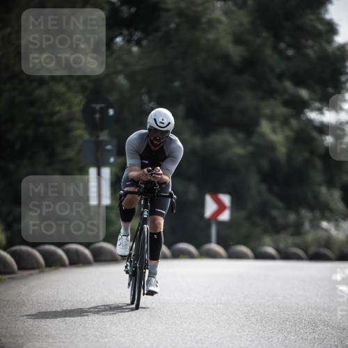 21.06.2026 - 29. Vierlanden-Triathlon H.Heesch http://msf.ph/oto/9879810 21.06.2026 09:12:25 Radfahren 9, 23, 32, 57 meine-sportfotos.de