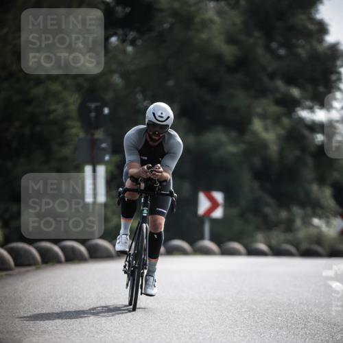 21.06.2026 - 29. Vierlanden-Triathlon H.Heesch http://msf.ph/oto/9879819 21.06.2026 09:12:25 Radfahren 9, 23, 32, 57 meine-sportfotos.de