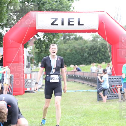 21.06.2026 - 29. Vierlanden-Triathlon Andreas Tolksdorf http://msf.ph/oto/9879835 21.06.2026 11:18:15 Ziel 361, 361 meine-sportfotos.de