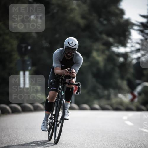 21.06.2026 - 29. Vierlanden-Triathlon H.Heesch http://msf.ph/oto/9879847 21.06.2026 09:12:26 Radfahren 9, 23, 57 meine-sportfotos.de
