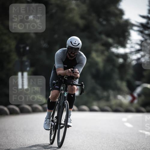 21.06.2026 - 29. Vierlanden-Triathlon H.Heesch http://msf.ph/oto/9879849 21.06.2026 09:12:26 Radfahren 9, 23, 57 meine-sportfotos.de