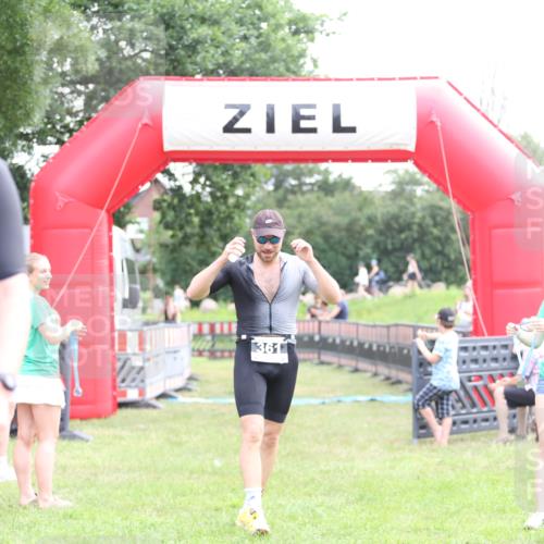 21.06.2026 - 29. Vierlanden-Triathlon Andreas Tolksdorf http://msf.ph/oto/9879936 21.06.2026 11:18:23 Ziel 361, 412, 361, 412 meine-sportfotos.de