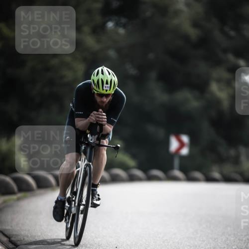 21.06.2026 - 29. Vierlanden-Triathlon H.Heesch http://msf.ph/oto/9879983 21.06.2026 09:12:35 Radfahren 23, 57, 111, 290 meine-sportfotos.de