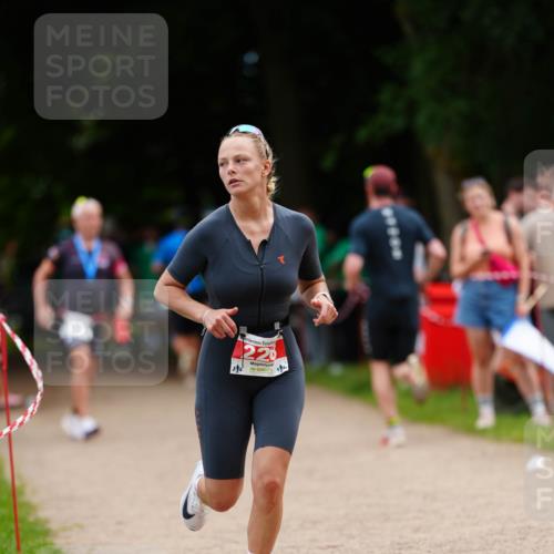21.06.2026 - 29. Vierlanden-Triathlon LAZAROV Photography http://msf.ph/oto/9880052 21.06.2026 12:16:03 Laufen 22 meine-sportfotos.de
