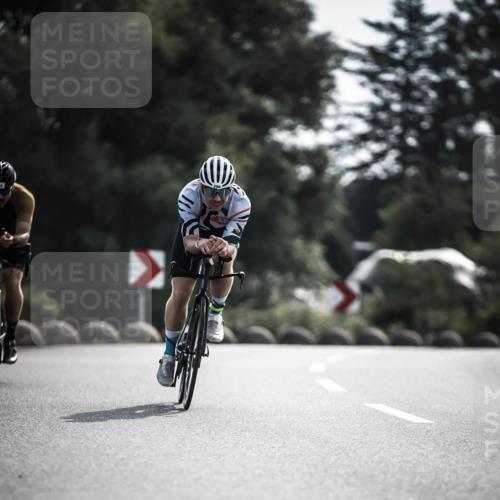 21.06.2026 - 29. Vierlanden-Triathlon H.Heesch http://msf.ph/oto/9880077 21.06.2026 09:12:42 Radfahren 13, 15, 45, 132, 290 meine-sportfotos.de