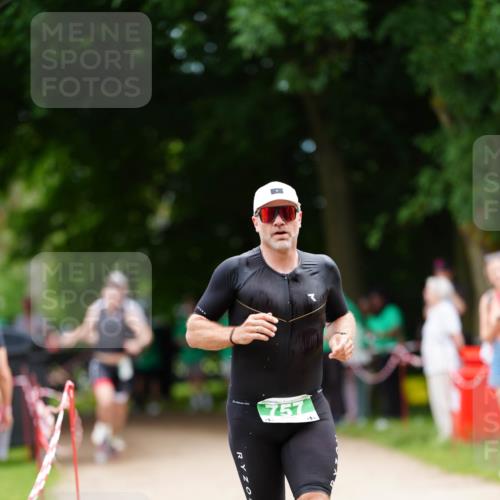 21.06.2026 - 29. Vierlanden-Triathlon LAZAROV Photography http://msf.ph/oto/9880081 21.06.2026 12:16:14 Laufen 757 meine-sportfotos.de