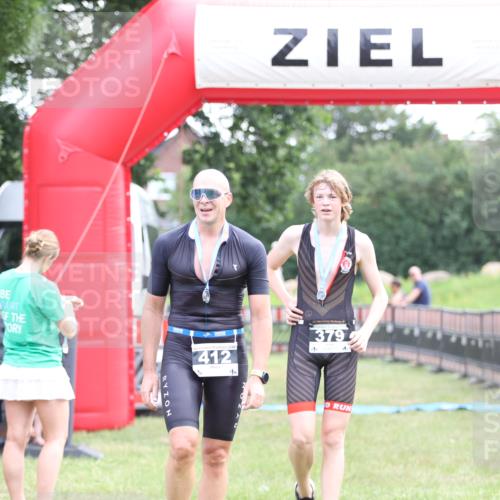 21.06.2026 - 29. Vierlanden-Triathlon Andreas Tolksdorf http://msf.ph/oto/9880107 21.06.2026 11:18:38 Ziel  meine-sportfotos.de