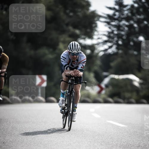 21.06.2026 - 29. Vierlanden-Triathlon H.Heesch http://msf.ph/oto/9880112 21.06.2026 09:12:43 Radfahren 13, 15, 45, 132, 290 meine-sportfotos.de