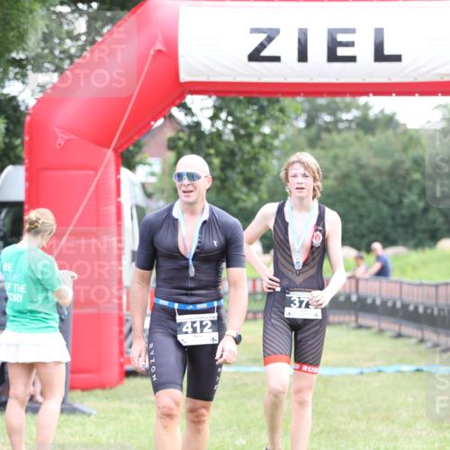 21.06.2026 - 29. Vierlanden-Triathlon Andreas Tolksdorf http://msf.ph/oto/9880118 21.06.2026 11:18:38 Ziel  meine-sportfotos.de